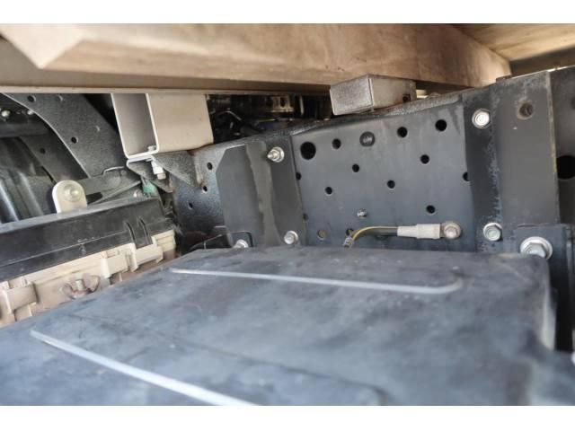 ISUZU ELF 2015 Image 31