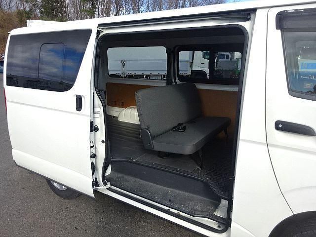TOYOTA HIACE 2019 Image 31