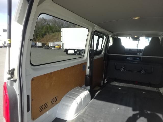 TOYOTA HIACE 2019 Image 31