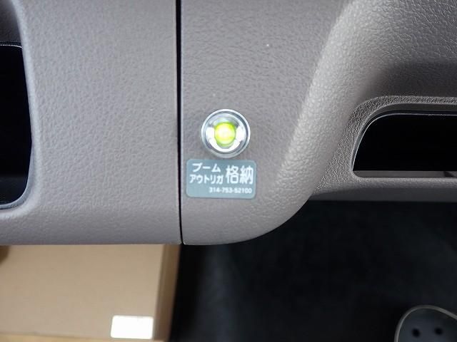 MITSUBISHI CANTER 2025 Image 31