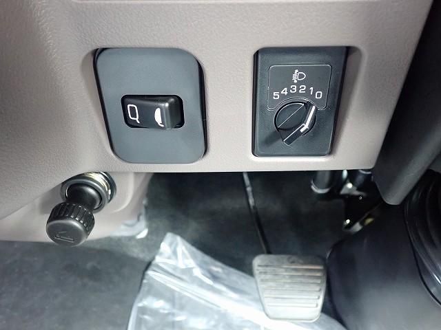 MITSUBISHI CANTER 2025 Image 31