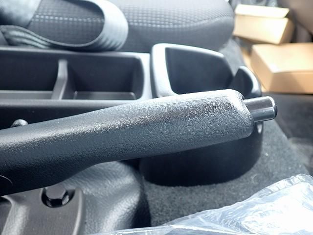 MITSUBISHI CANTER 2025 Image 31