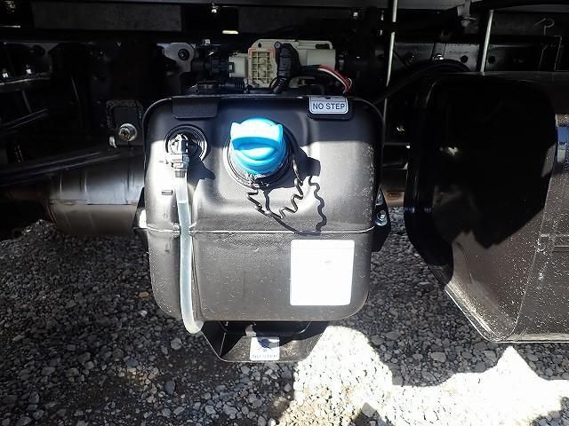 MITSUBISHI CANTER 2025 Image 31