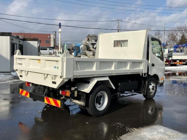 HINO DUTRO 2016 Image 31