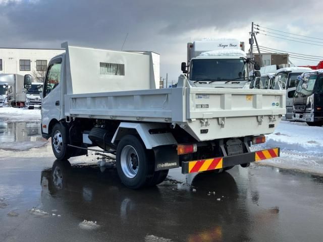 HINO DUTRO 2016 Image 31