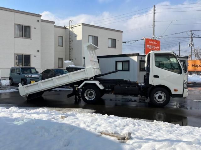 HINO DUTRO 2016 Image 31