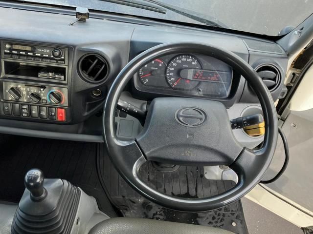 HINO DUTRO 2016 Image 31