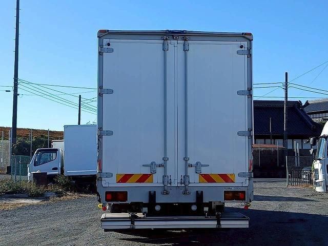 ISUZU FORWARD 2016 Image 31