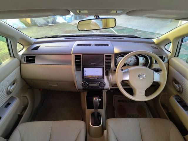 NISSAN TIIDA 2009 Image 31