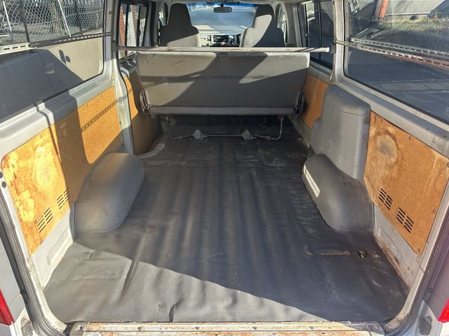 TOYOTA HIACE VAN 2WD 2006 Image 31