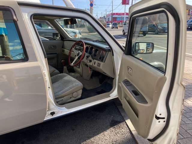 NISSAN RASHEEN 1998 Image 31