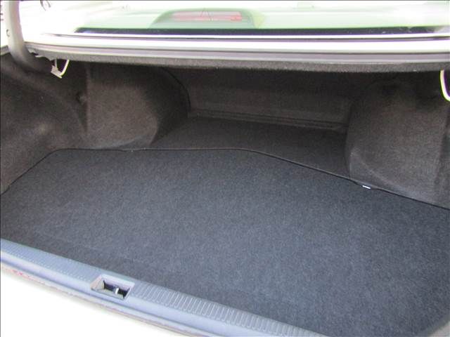 TOYOTA CROWN SEDAN 2002 Image 31