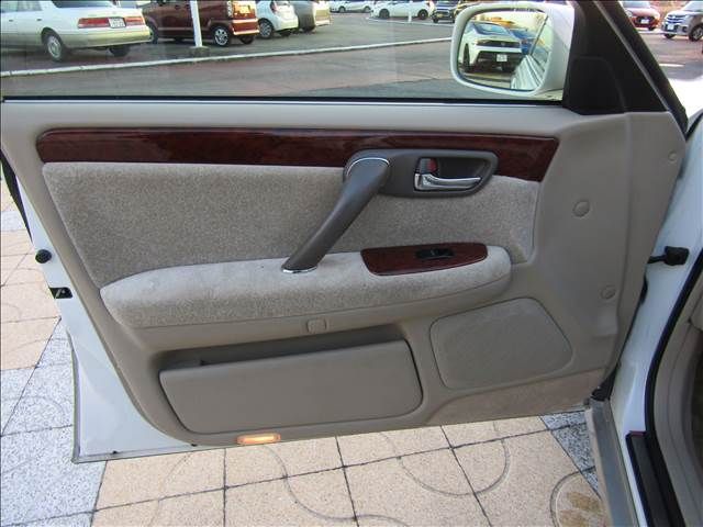 TOYOTA CROWN SEDAN 2002 Image 31
