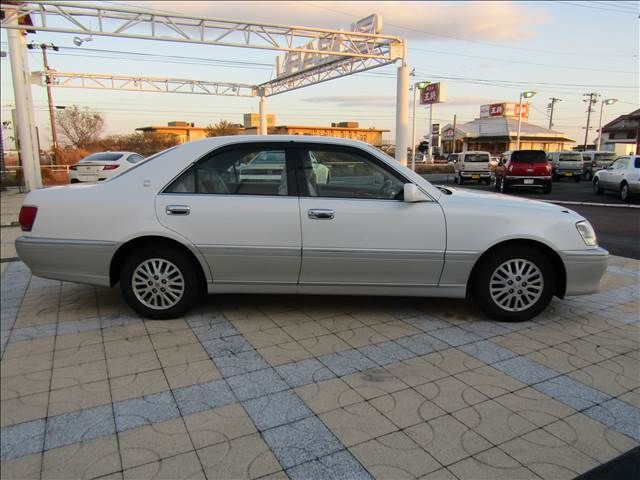 TOYOTA CROWN SEDAN 2002 Image 31