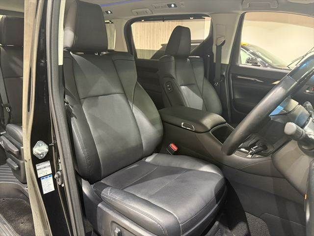 TOYOTA ALPHARD HYBRID 4WD 2019 Image 31