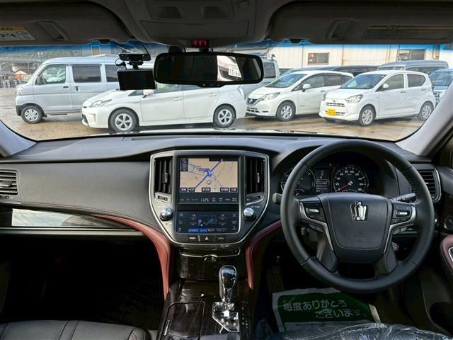 TOYOTA CROWN SEDAN HYBRID 2016 Image 31