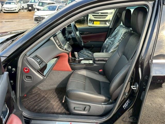 TOYOTA CROWN SEDAN HYBRID 2016 Image 31