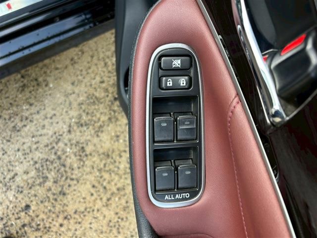 TOYOTA CROWN SEDAN HYBRID 2016 Image 31