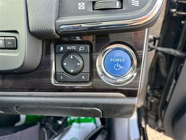 TOYOTA CROWN SEDAN HYBRID 2016 Image 31