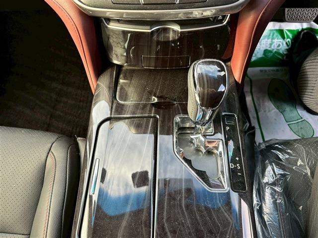 TOYOTA CROWN SEDAN HYBRID 2016 Image 31