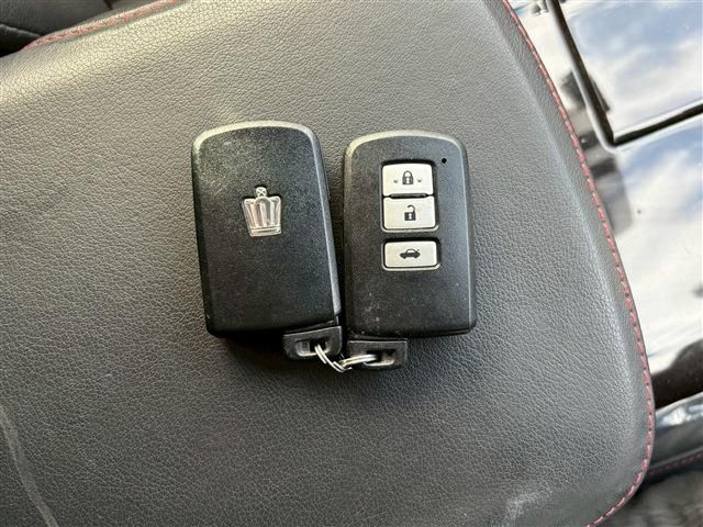 TOYOTA CROWN SEDAN HYBRID 2016 Image 31