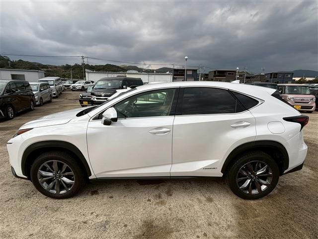 TOYOTA LEXUS NX300H 2016 Image 31