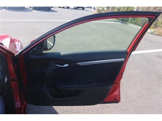 HONDA CIVIC SEDAN 2017 Image 31