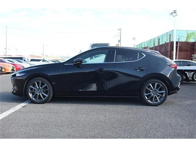 MAZDA 3 FASTBACK 2023 Image 31