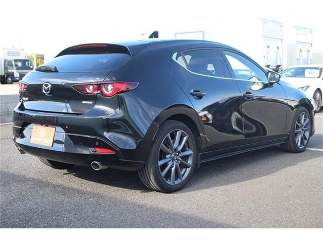 MAZDA 3 FASTBACK 2023 Image 31