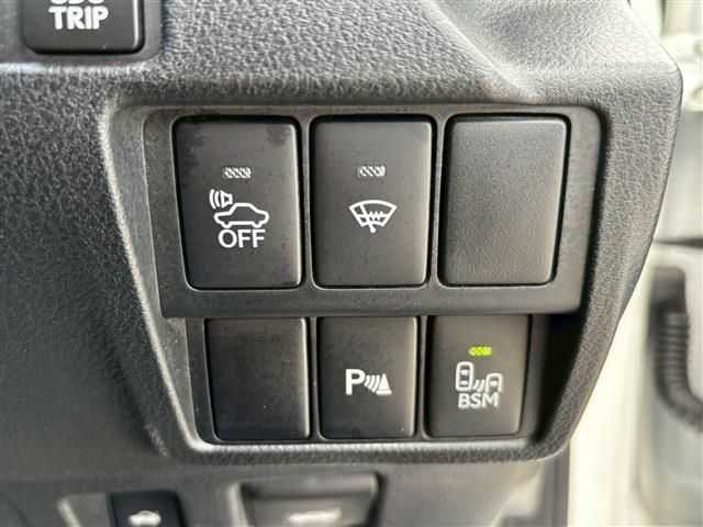 TOYOTA LEXUS IS300H 2015 Image 31