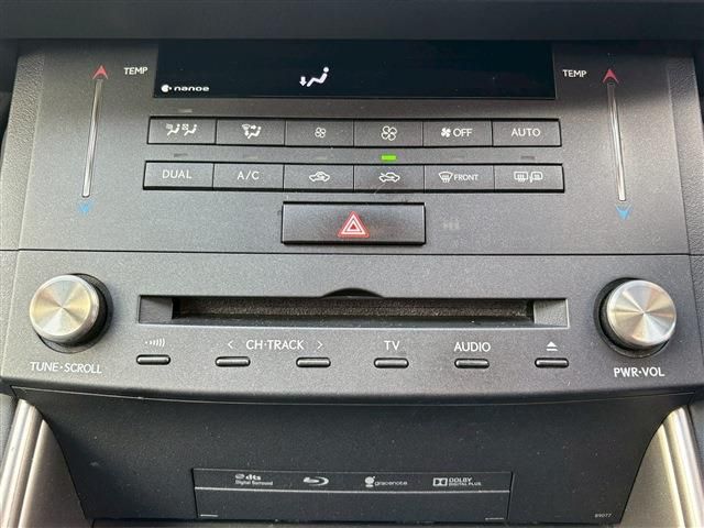 TOYOTA LEXUS IS300H 2015 Image 31