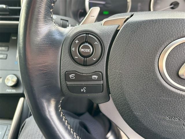 TOYOTA LEXUS IS300H 2015 Image 31