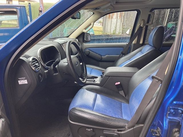 FORD EXPLORER SPORT 2010 Image 31