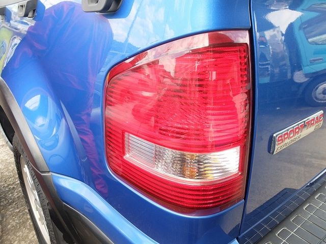 FORD EXPLORER SPORT 2010 Image 31