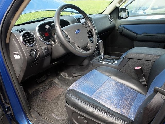 FORD EXPLORER SPORT 2010 Image 31