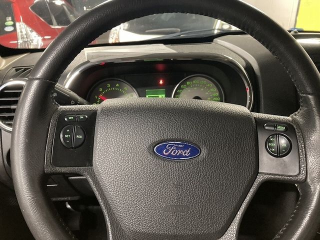 FORD EXPLORER SPORT 2010 Image 31