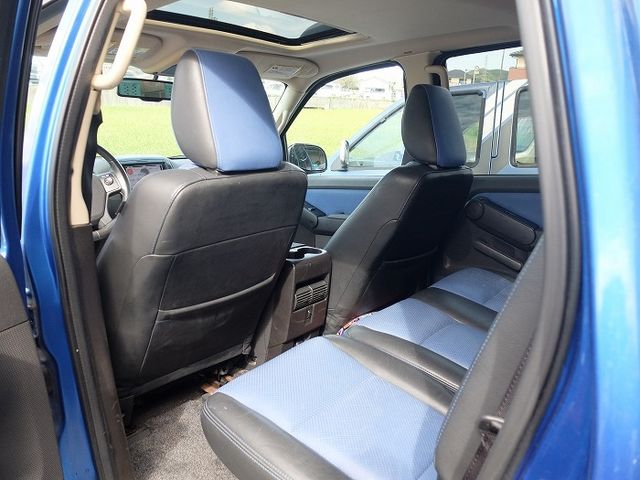 FORD EXPLORER SPORT 2010 Image 31