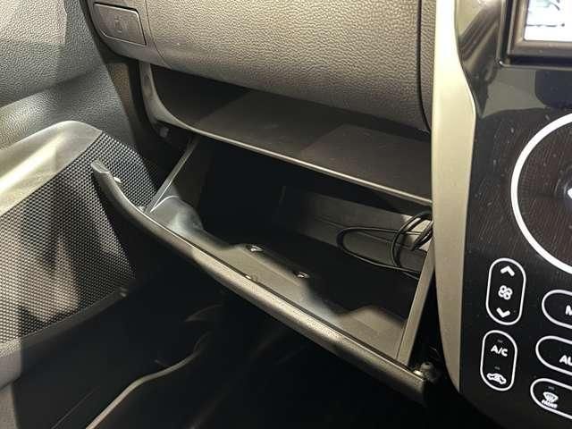 MITSUBISHI EK CUSTOM 2013 Image 31