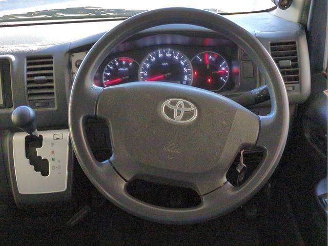 TOYOTA REGIUSACE VAN 4WD 2019 Image 31