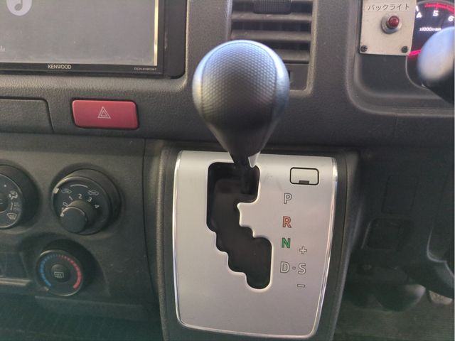 TOYOTA REGIUSACE VAN 4WD 2019 Image 31