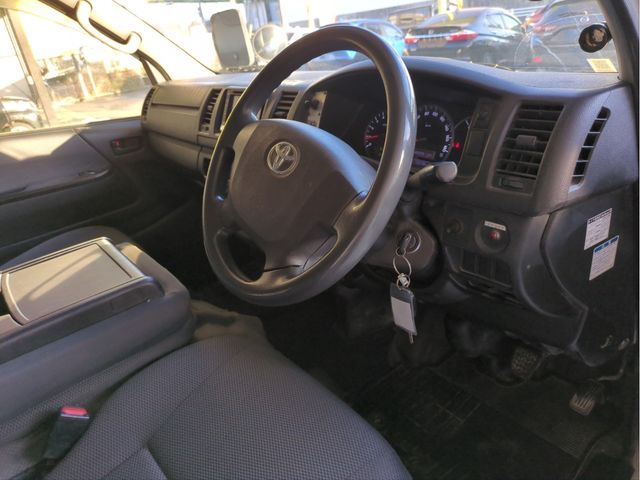 TOYOTA REGIUSACE VAN 4WD 2019 Image 31