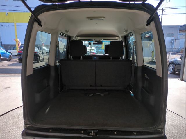 TOYOTA PIXIS VAN 2018 Image 31