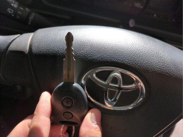 TOYOTA PIXIS VAN 2018 Image 31