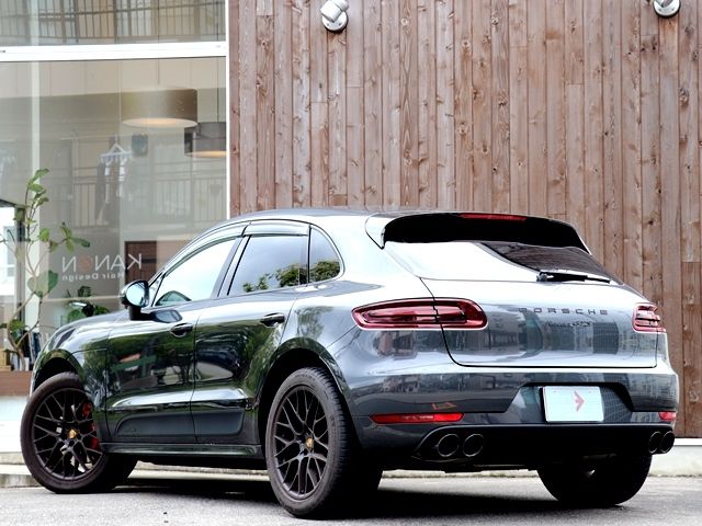 PORSCHE MACAN 2016 Image 31
