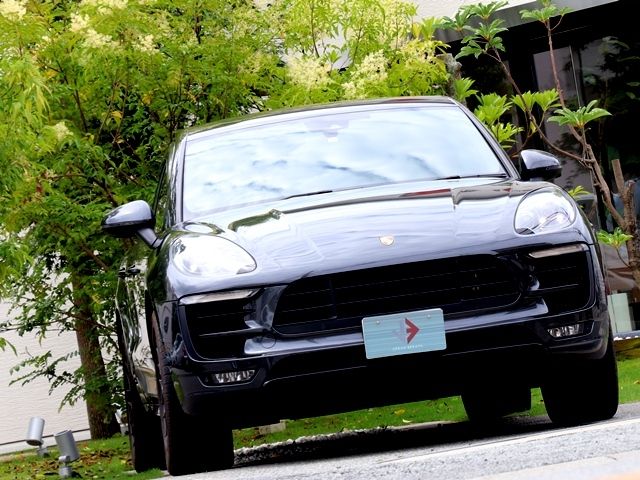 PORSCHE MACAN 2016 Image 31