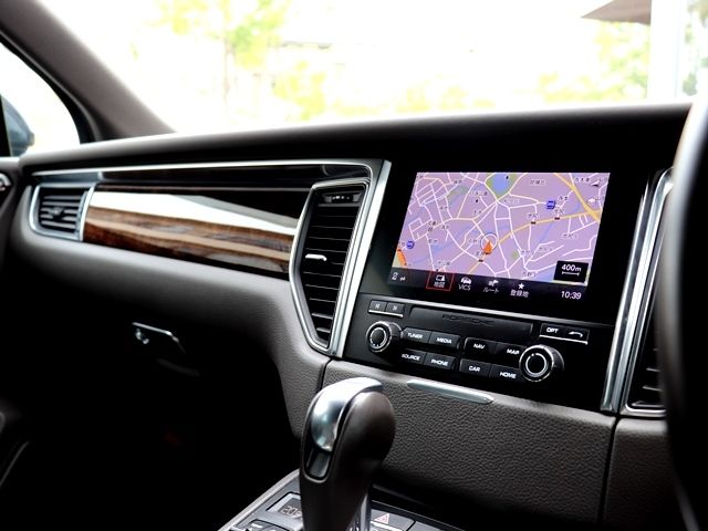 PORSCHE MACAN 2016 Image 31