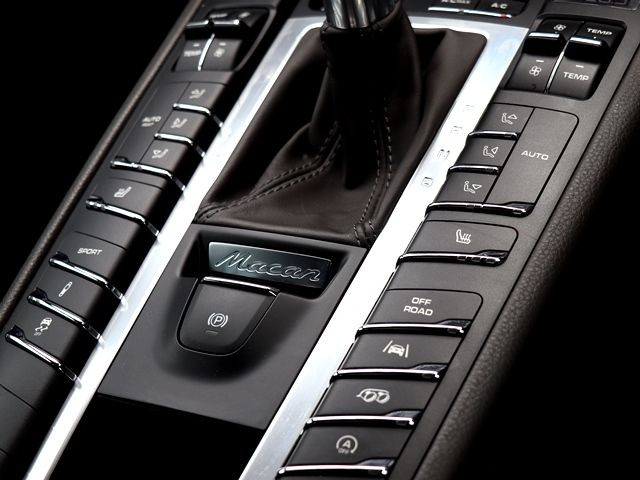 PORSCHE MACAN 2016 Image 31