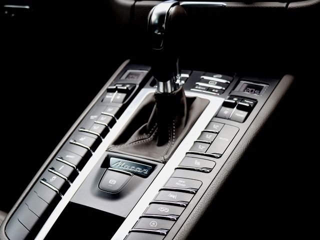 PORSCHE MACAN 2016 Image 31