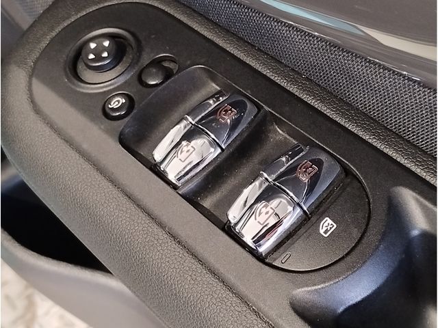 BMW MINI COOPER SD C 2016 Image 31