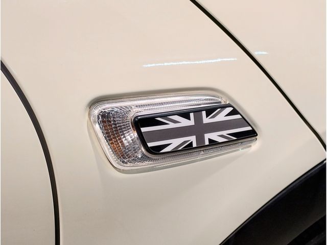 BMW MINI COOPER SD C 2016 Image 31